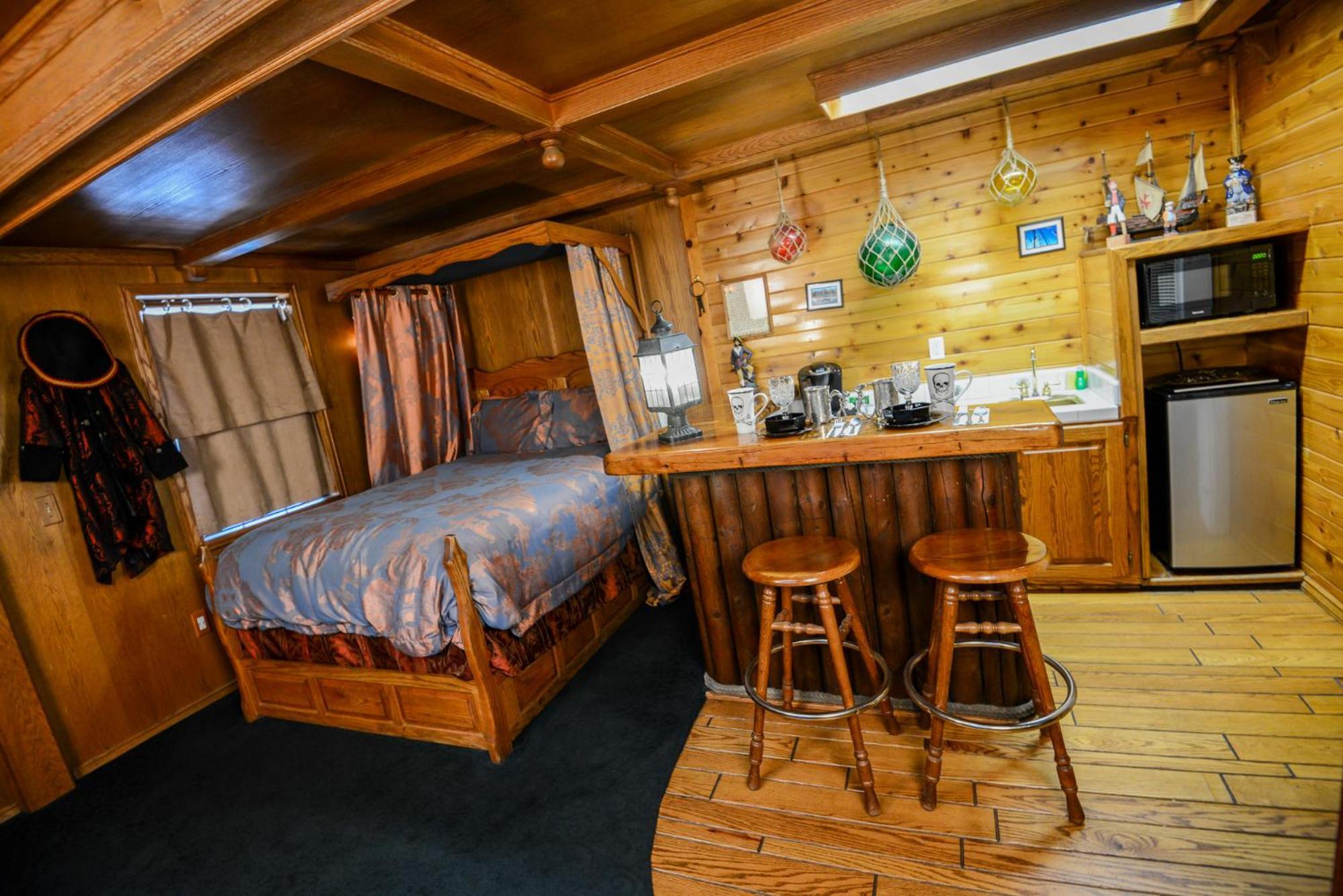 Castle Wood Theme Cottages- Couples Only Big Bear Lake Dış mekan fotoğraf