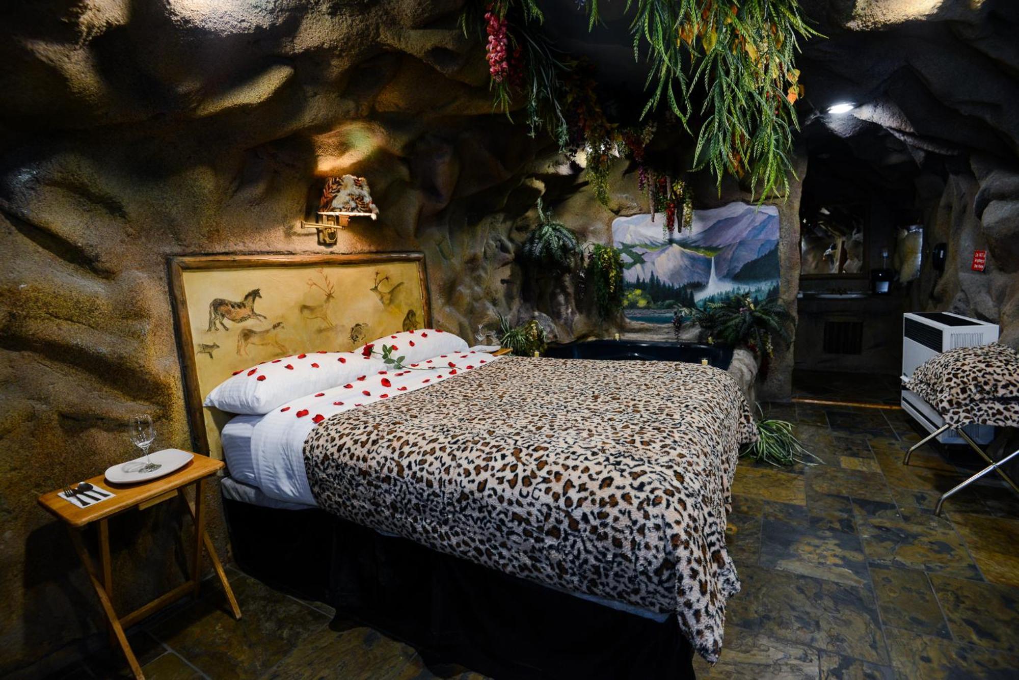 Castle Wood Theme Cottages- Couples Only Big Bear Lake Dış mekan fotoğraf