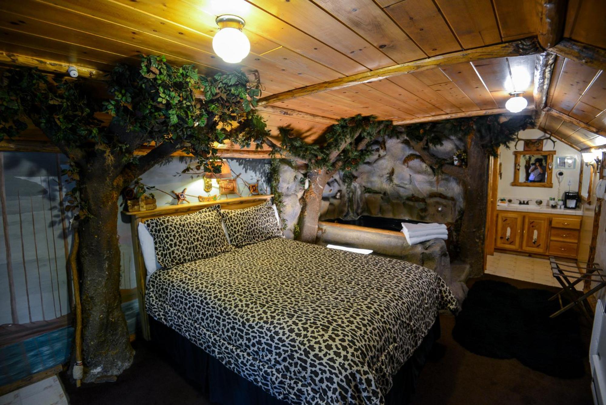 Castle Wood Theme Cottages- Couples Only Big Bear Lake Dış mekan fotoğraf