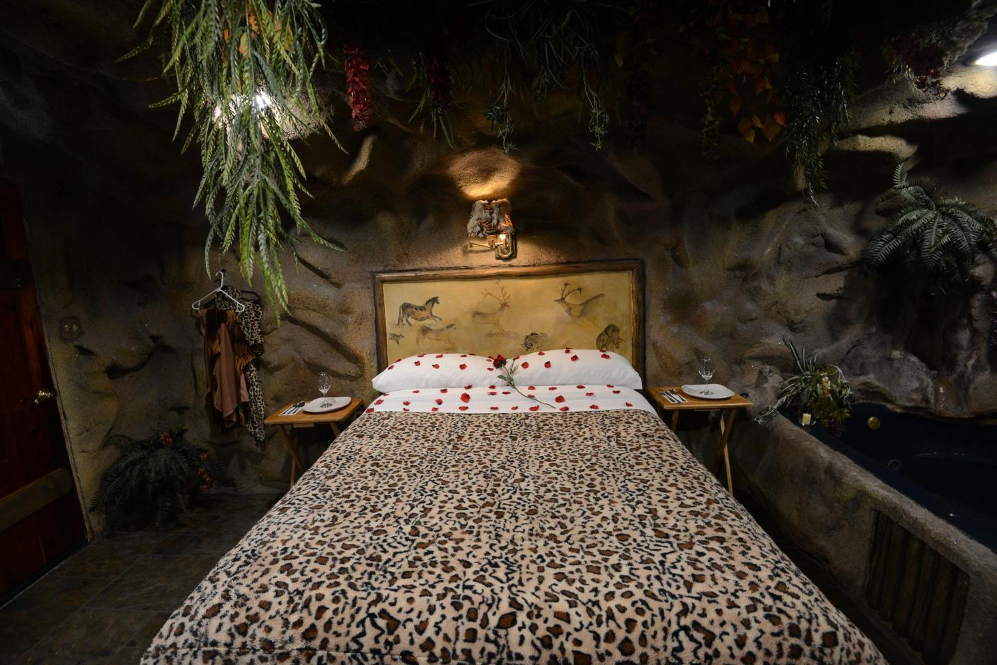 Castle Wood Theme Cottages- Couples Only Big Bear Lake Dış mekan fotoğraf