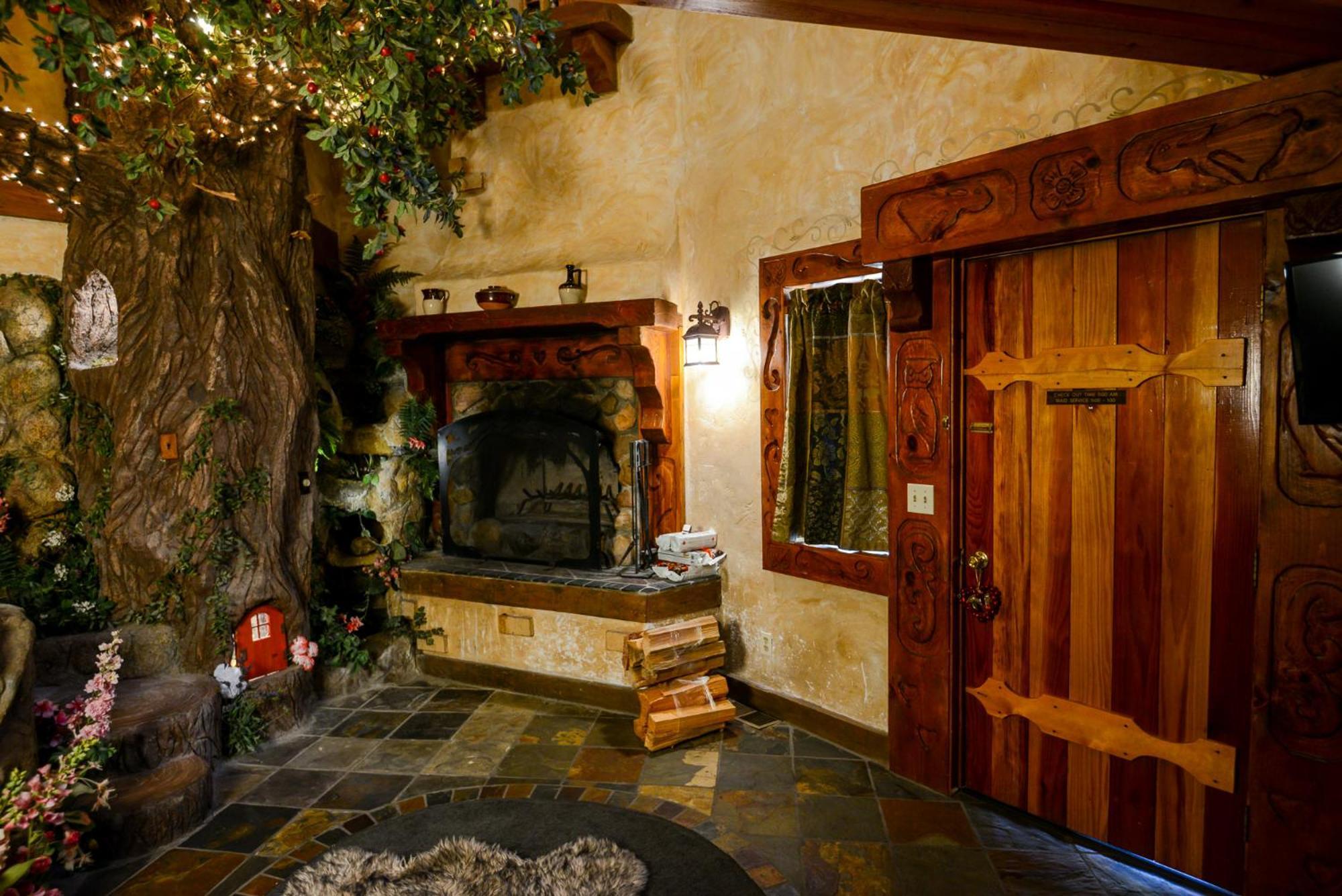 Castle Wood Theme Cottages- Couples Only Big Bear Lake Dış mekan fotoğraf