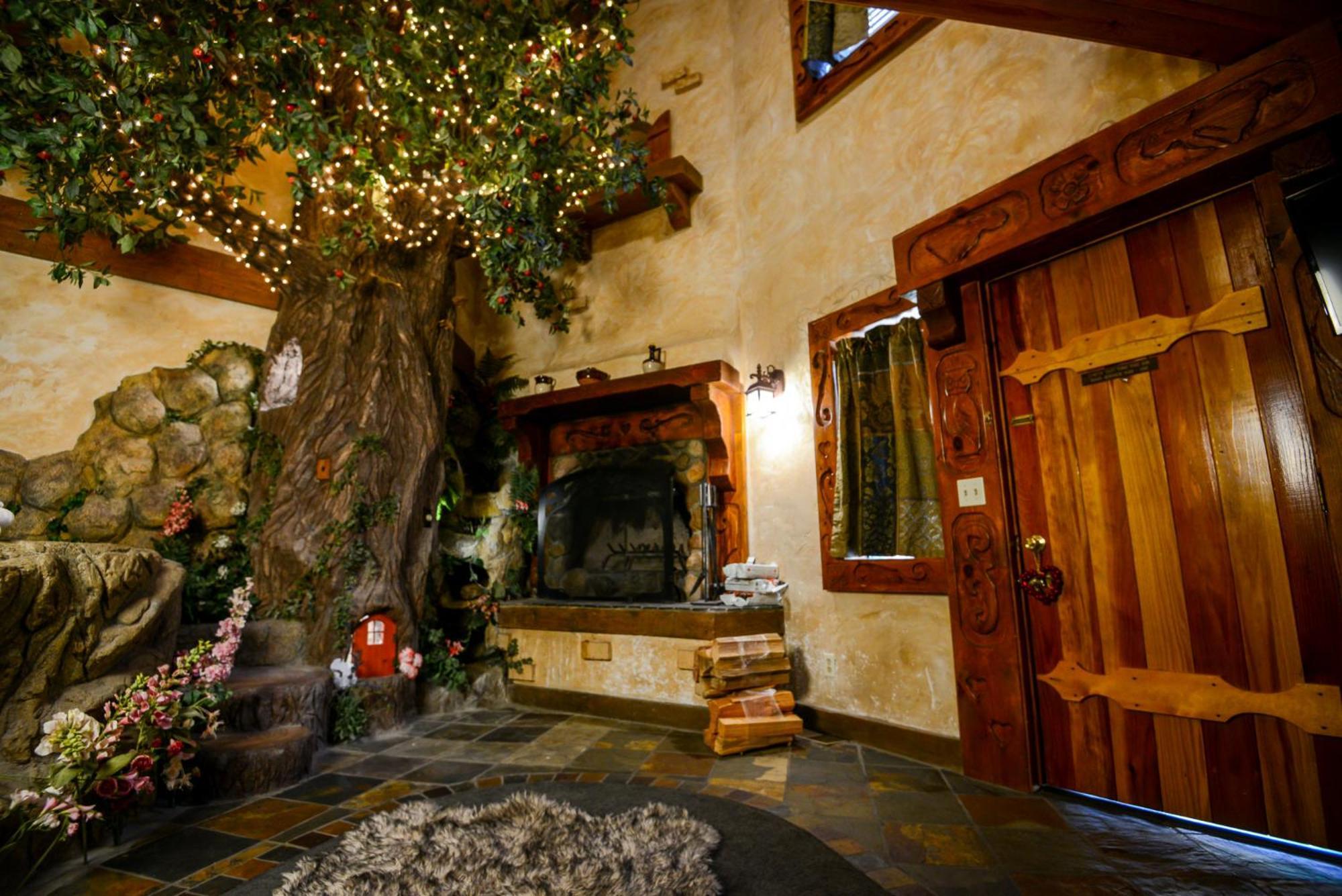 Castle Wood Theme Cottages- Couples Only Big Bear Lake Dış mekan fotoğraf