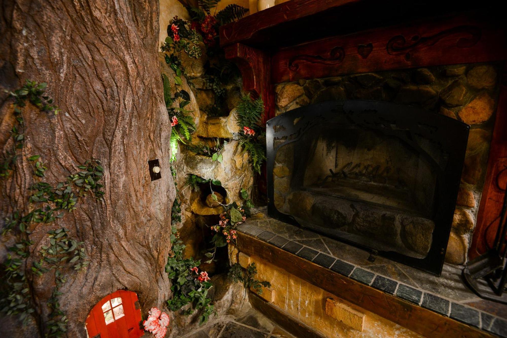 Castle Wood Theme Cottages- Couples Only Big Bear Lake Dış mekan fotoğraf